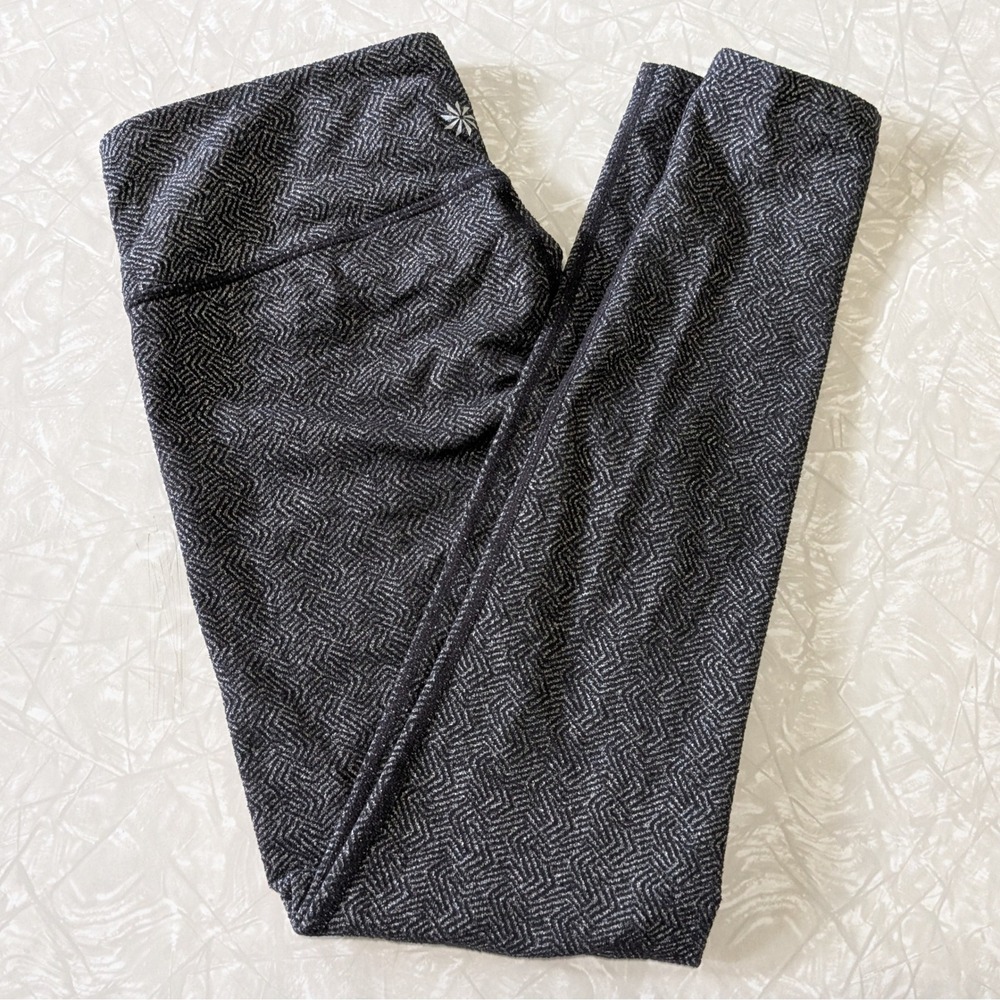 Athleta Heartbeat Chaturanga Tight XS Gray Black Chevron Herringbone Leggings